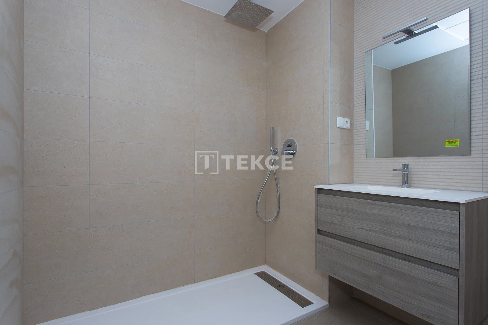 3 sypialnia Willa na sprzedaż w Monforte del Cid z basenem - 320 000 € (Ref: 8965289)