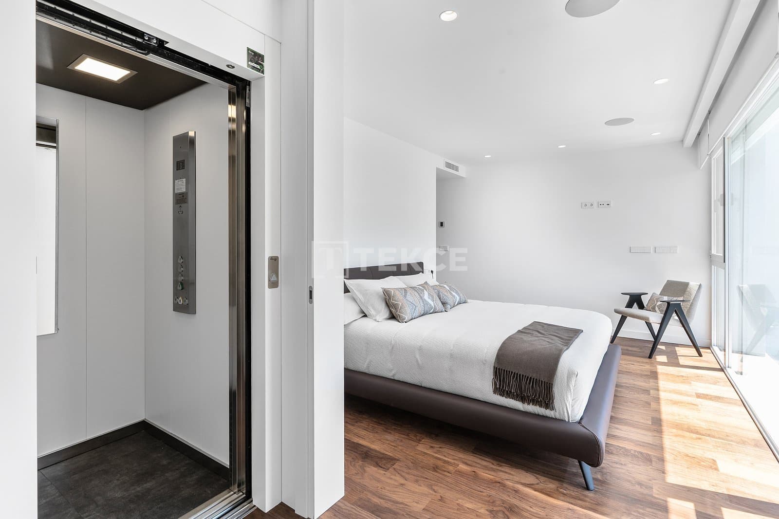 4 quarto Moradia para venda em Alhama Springs com piscina - 2 145 000 € (Ref: 8965318)