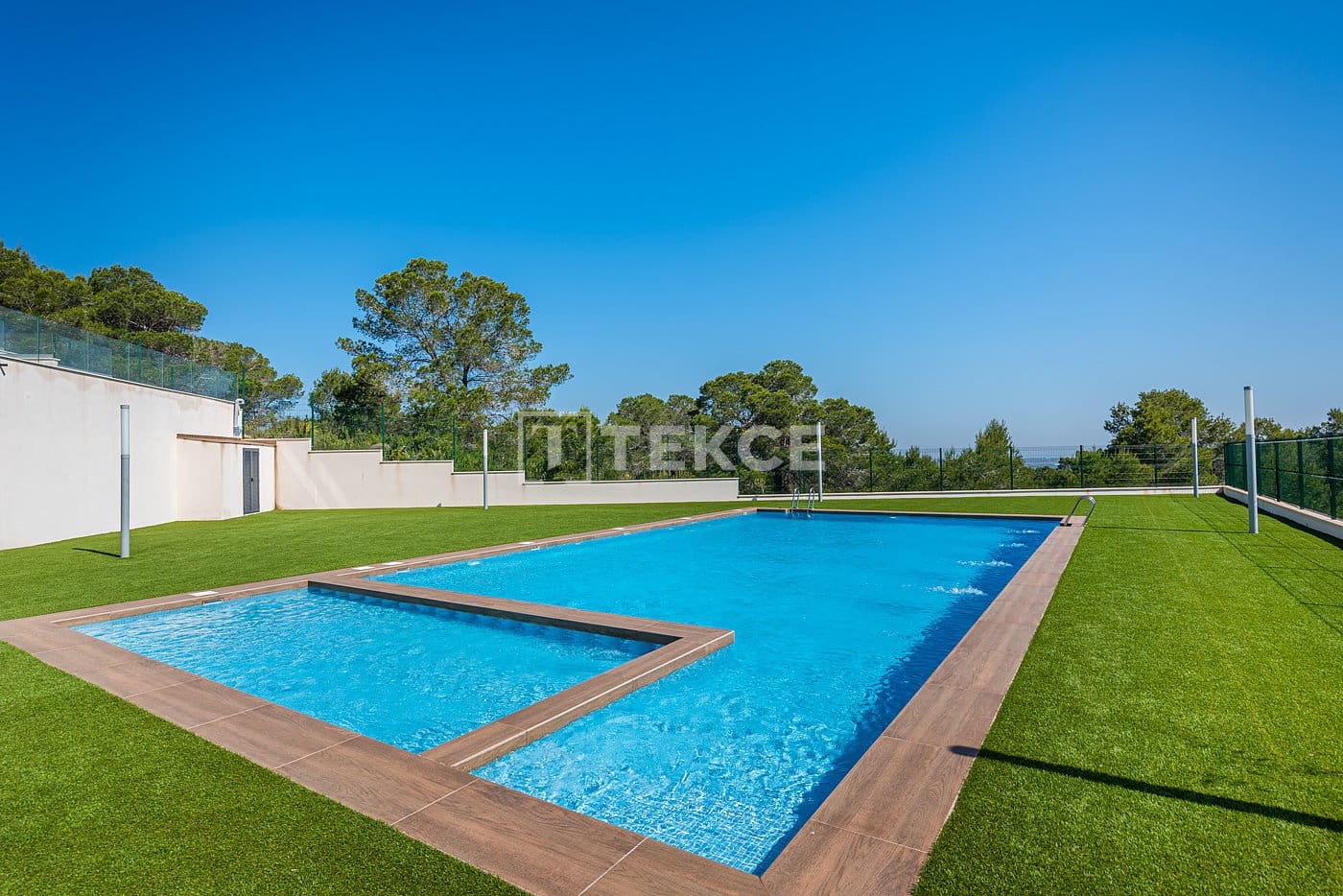 2 Zimmer Wohnung zu verkaufen in San Miguel de Salinas mit Pool - 415.000 € (Ref: 8965327)