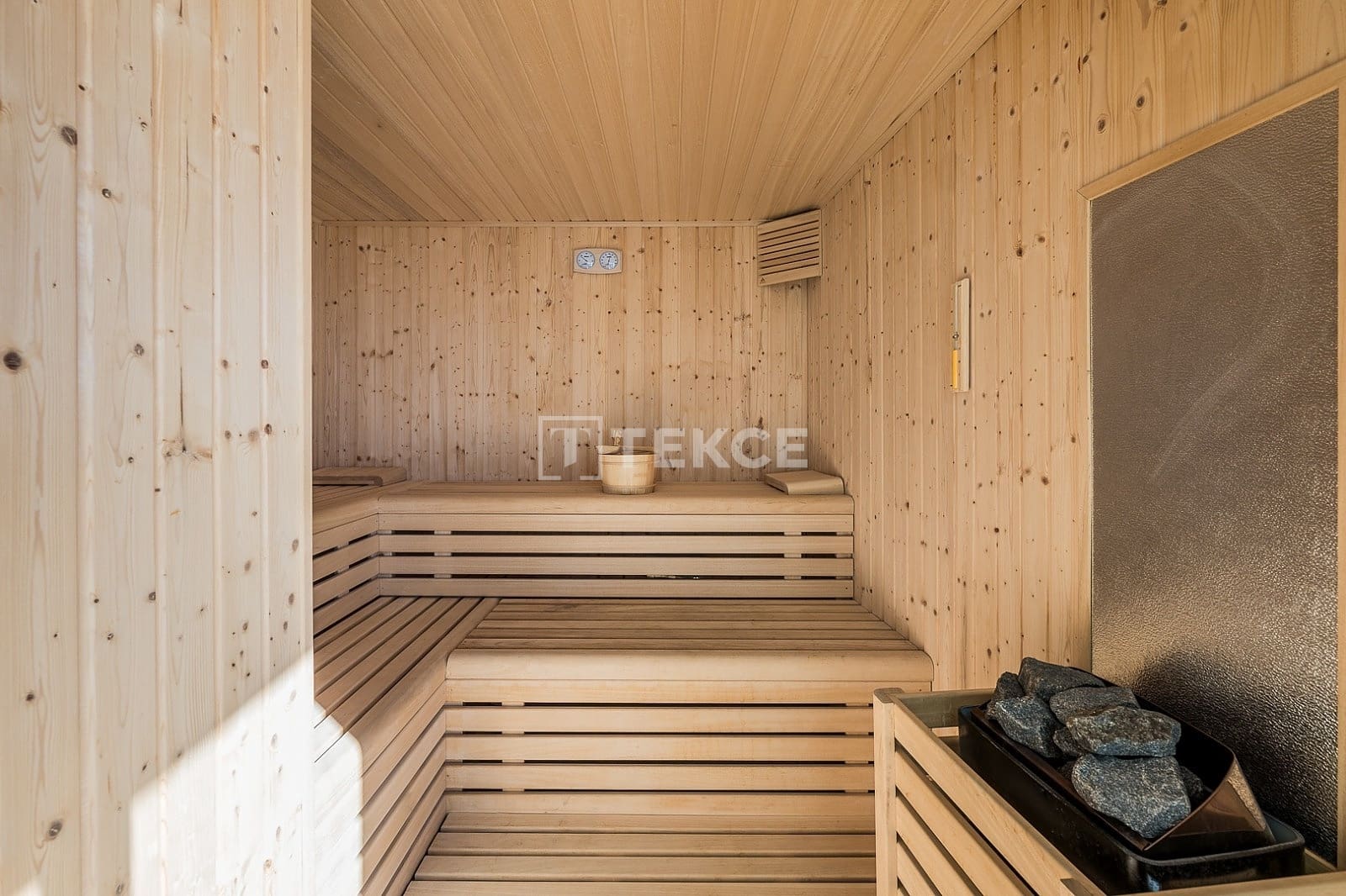 2 sovrum Lägenhet till salu i Fuengirola med pool - 907 000 € (Ref: 8965372)