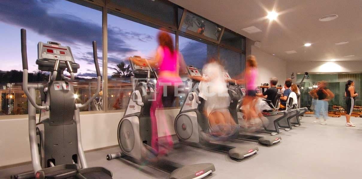 3 slaapkamer Flat te koop in Fuengirola met zwembad - € 1.050.000 (Ref: 8965374)