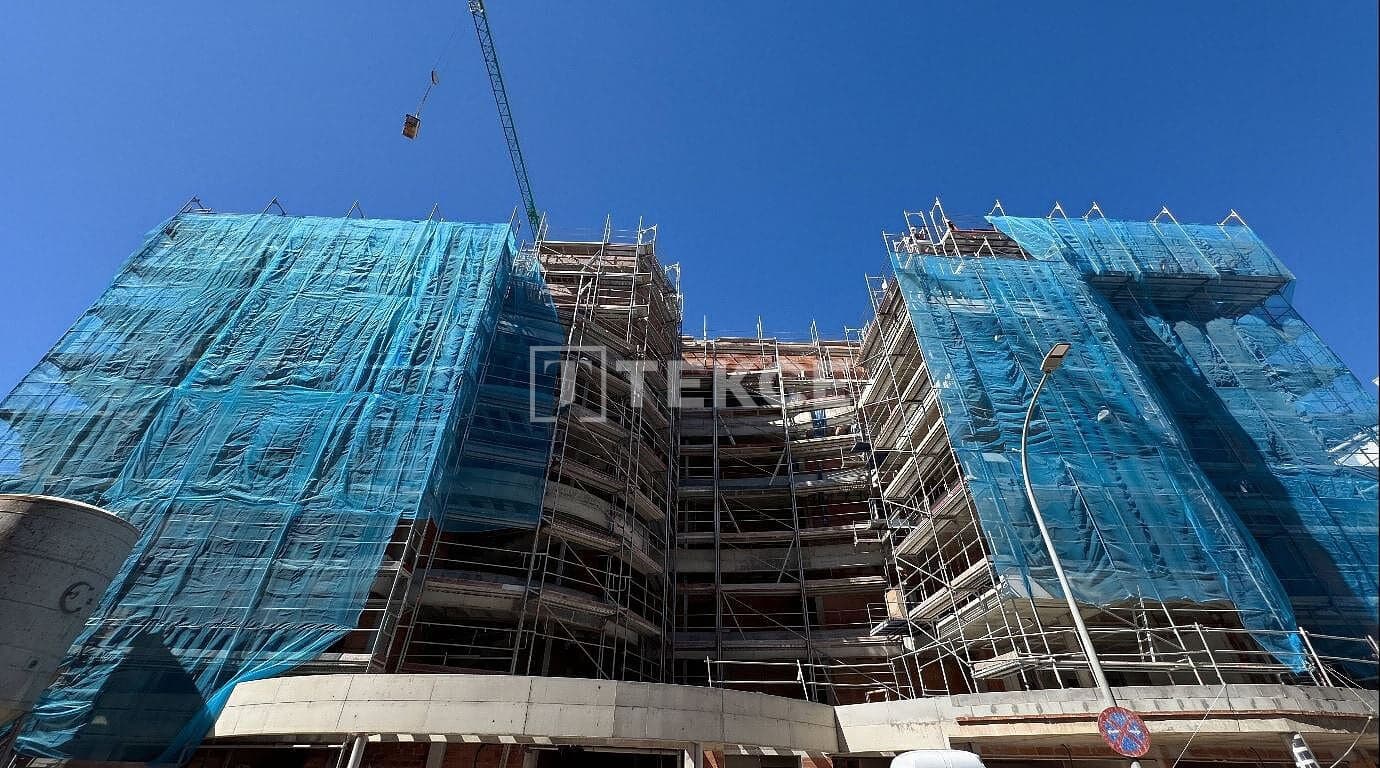 3 makuuhuone Asunto myytävänä paikassa Benalmadena Costa mukana uima-altaan - 1 040 000 € (Ref: 8965404)