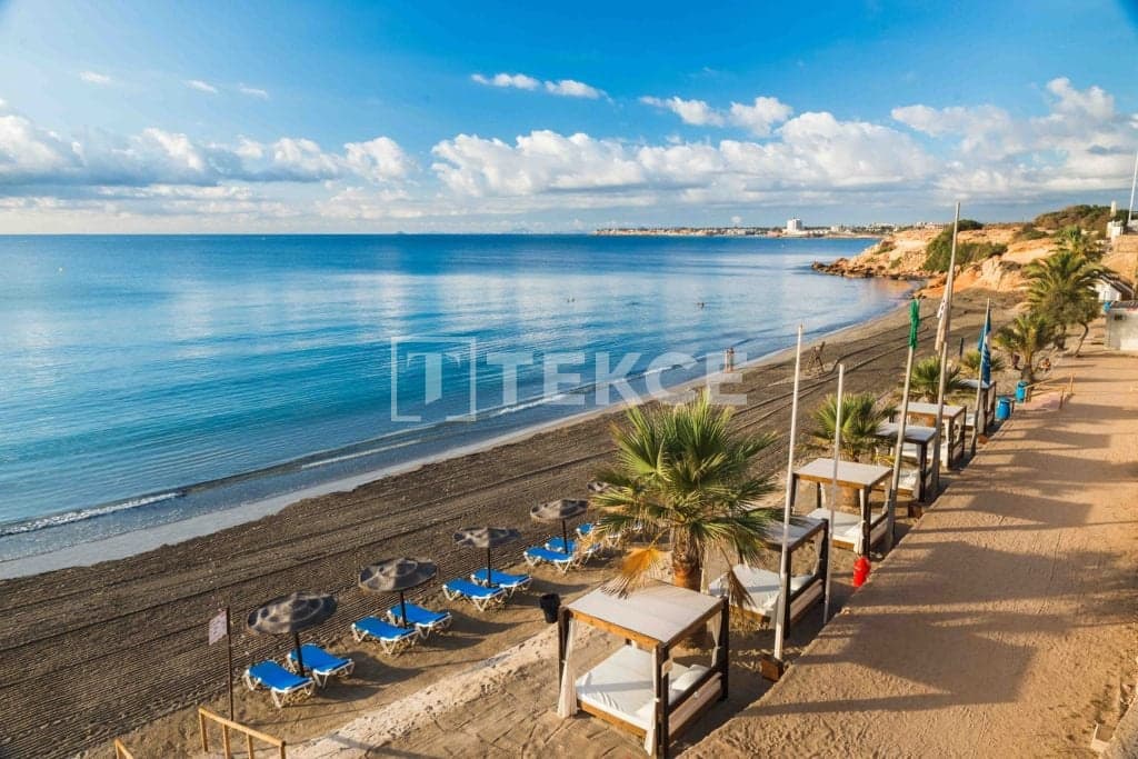 2 sypialnia Mieszkanie na sprzedaż w Orihuela Costa z basenem - 299 000 € (Ref: 8965447)