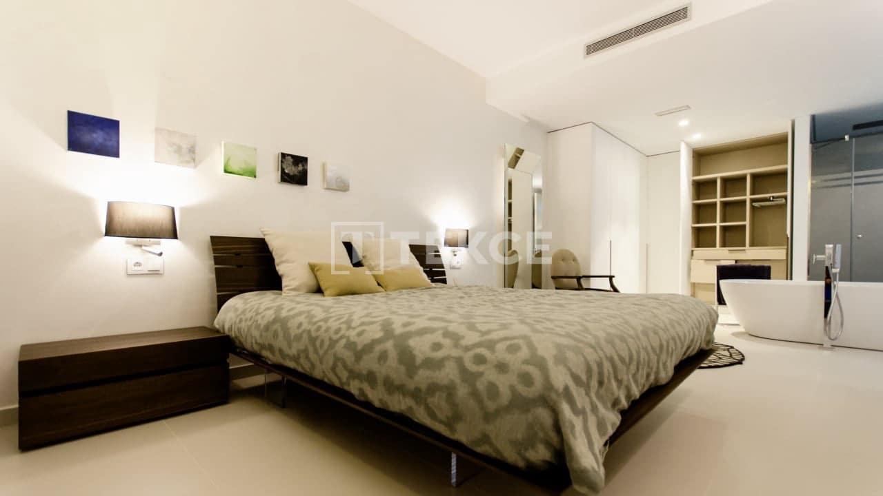 3 sypialnia Willa na sprzedaż w Dehesa de Campoamor z basenem - 975 000 € (Ref: 8965456)