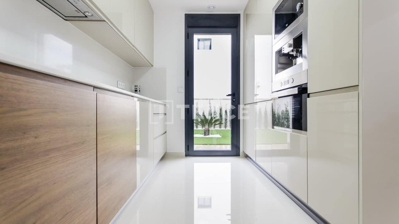 3 sypialnia Willa na sprzedaż w San Miguel de Salinas z basenem - 630 000 € (Ref: 8965458)