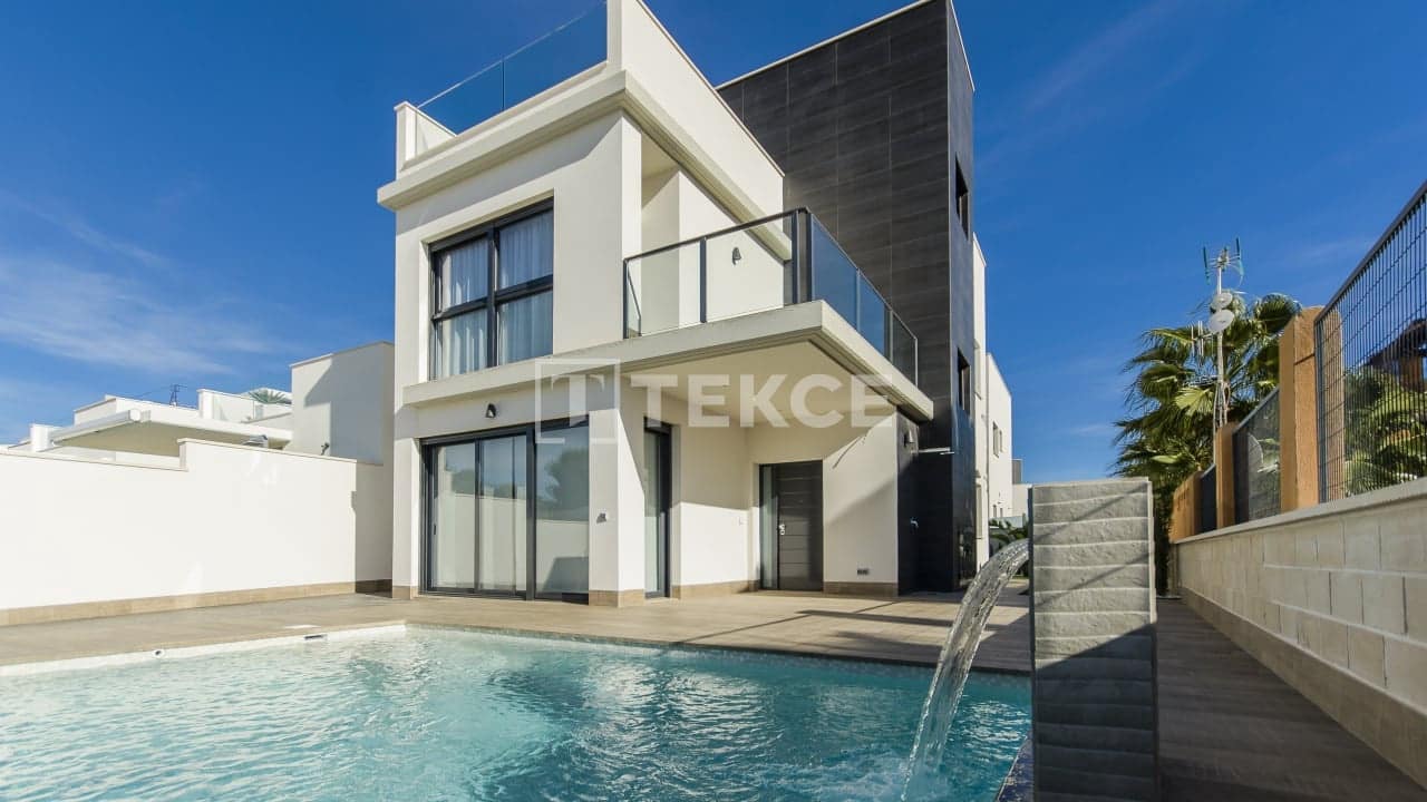 3 sypialnia Willa na sprzedaż w San Miguel de Salinas z basenem - 630 000 € (Ref: 8965458)