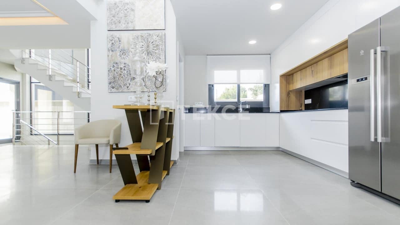 3 sypialnia Willa na sprzedaż w San Miguel de Salinas z basenem - 630 000 € (Ref: 8965458)