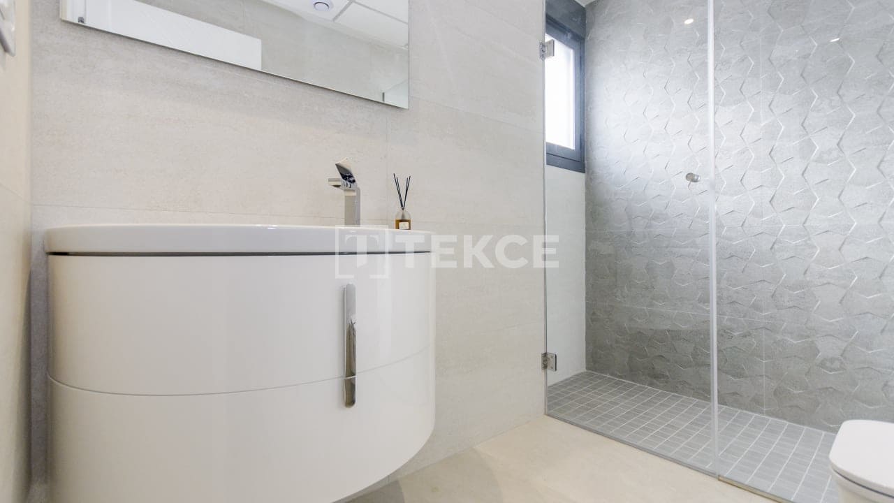 3 sypialnia Willa na sprzedaż w San Miguel de Salinas z basenem - 630 000 € (Ref: 8965458)