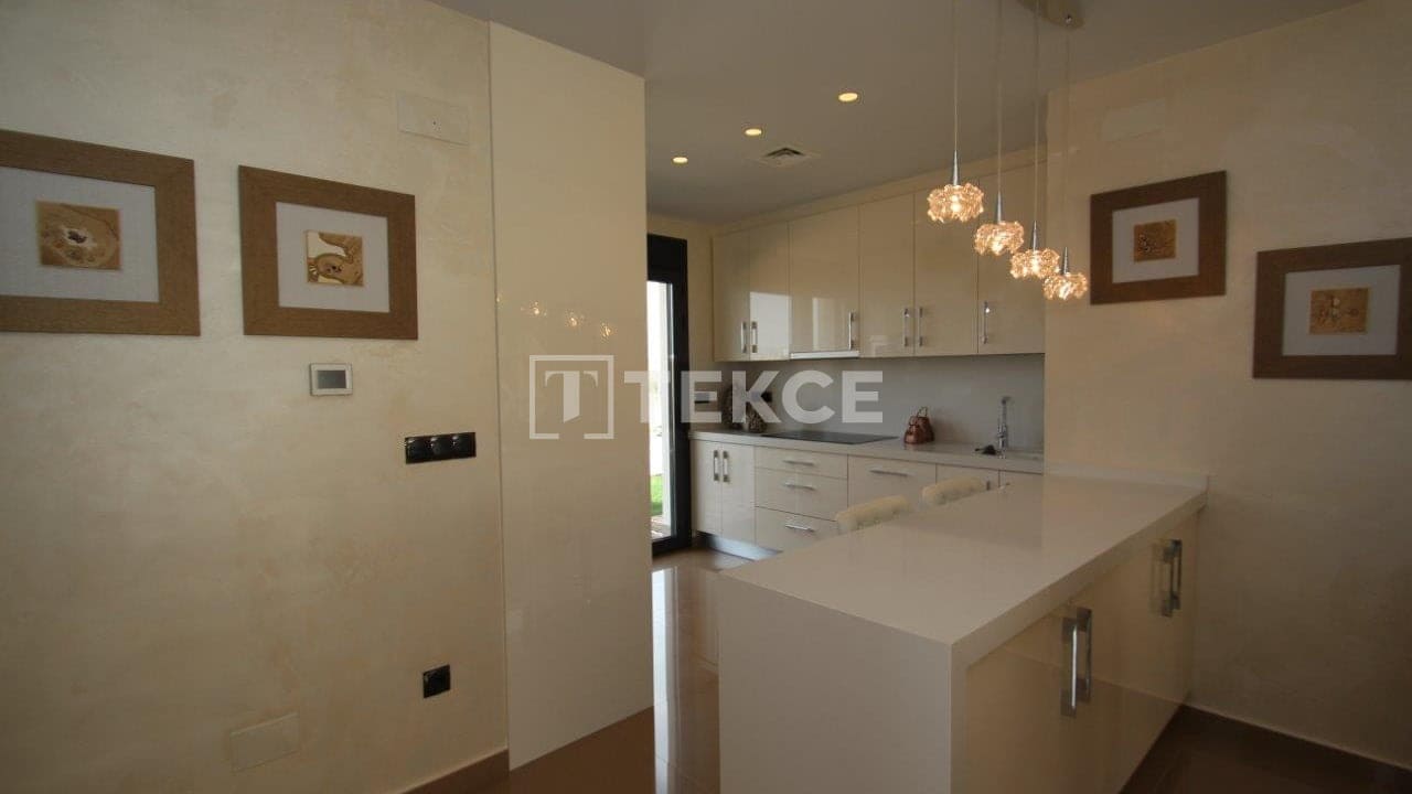 3 sypialnia Willa na sprzedaż w San Miguel de Salinas z basenem - 630 000 € (Ref: 8965458)