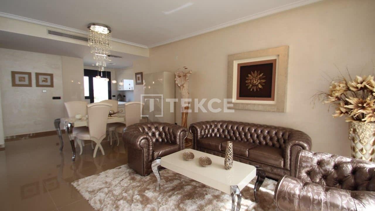 3 sypialnia Willa na sprzedaż w San Miguel de Salinas z basenem - 630 000 € (Ref: 8965458)