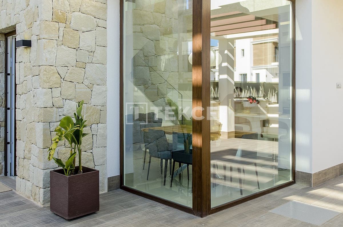 3 Zimmer Villa zu verkaufen in Ciudad Quesada mit Pool - 579.000 € (Ref: 8965470)