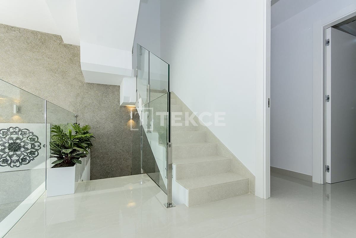 3 Zimmer Villa zu verkaufen in Ciudad Quesada mit Pool - 579.000 € (Ref: 8965470)