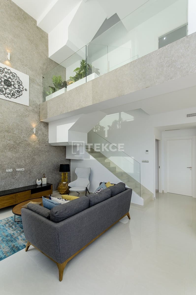 3 Zimmer Villa zu verkaufen in Ciudad Quesada mit Pool - 579.000 € (Ref: 8965470)