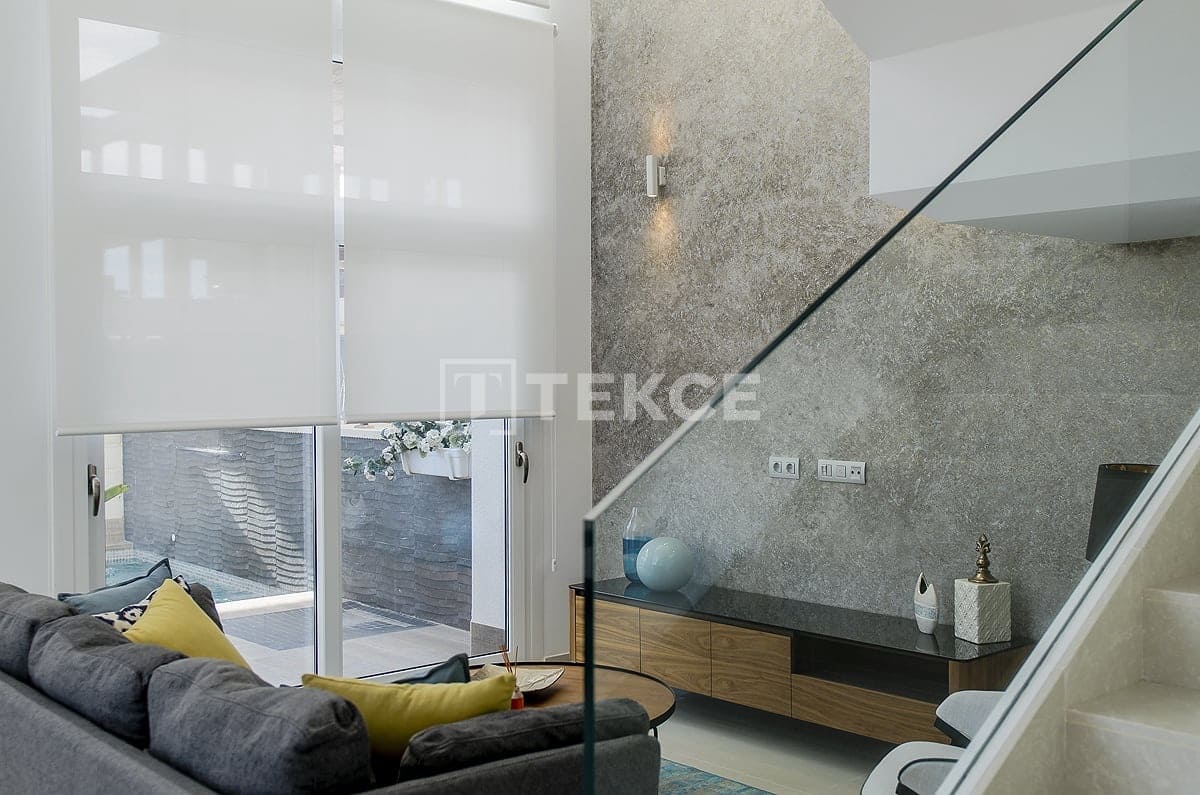 3 Zimmer Villa zu verkaufen in Ciudad Quesada mit Pool - 579.000 € (Ref: 8965470)