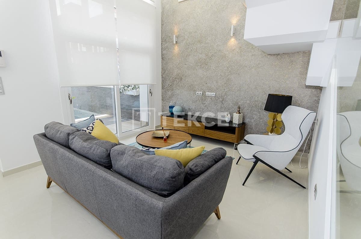 3 Zimmer Villa zu verkaufen in Ciudad Quesada mit Pool - 579.000 € (Ref: 8965470)