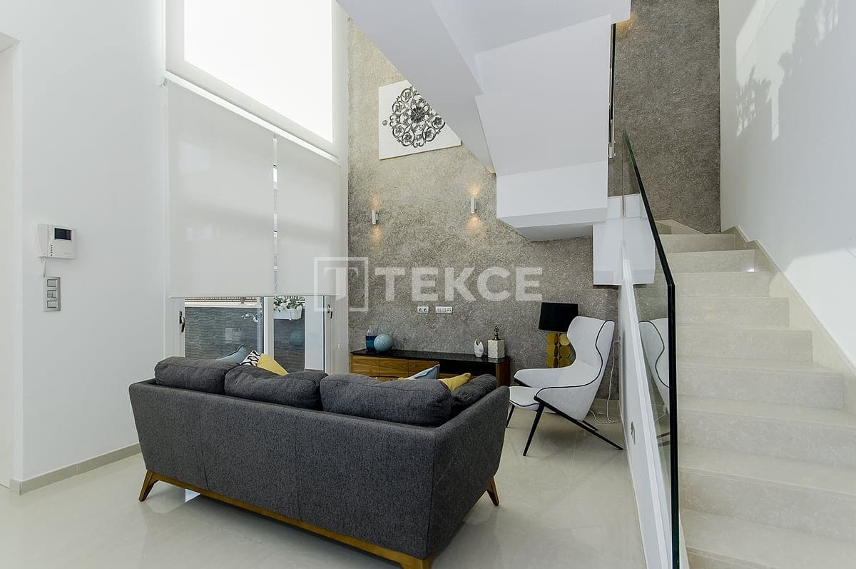 3 Zimmer Villa zu verkaufen in Ciudad Quesada mit Pool - 579.000 € (Ref: 8965470)