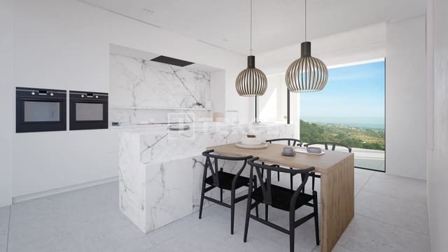 4 sypialnia Willa na sprzedaż w Río Real, Marbella z basenem - 2 865 000 € (Ref: 8965483)