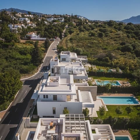 Chalet de 5 habitaciones en El Paraiso, Estepona en venta con piscina - 2.485.000 € (Ref: 8965487)