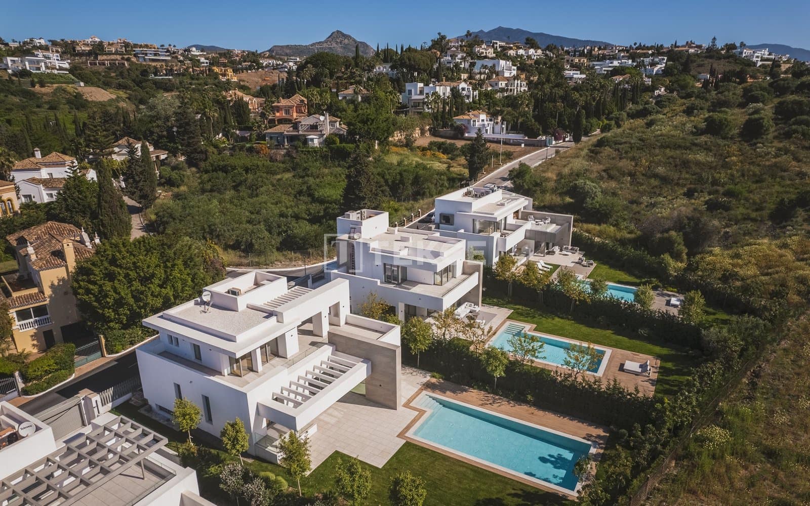 Chalet de 5 habitaciones en El Paraiso en venta con piscina - 2.485.000 € (Ref: 8965487)