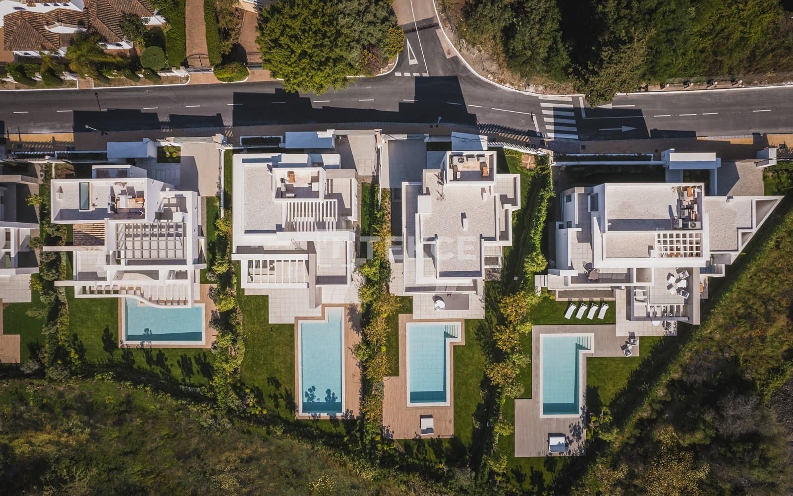 Chalet de 5 habitaciones en El Paraiso en venta con piscina - 2.485.000 € (Ref: 8965487)
