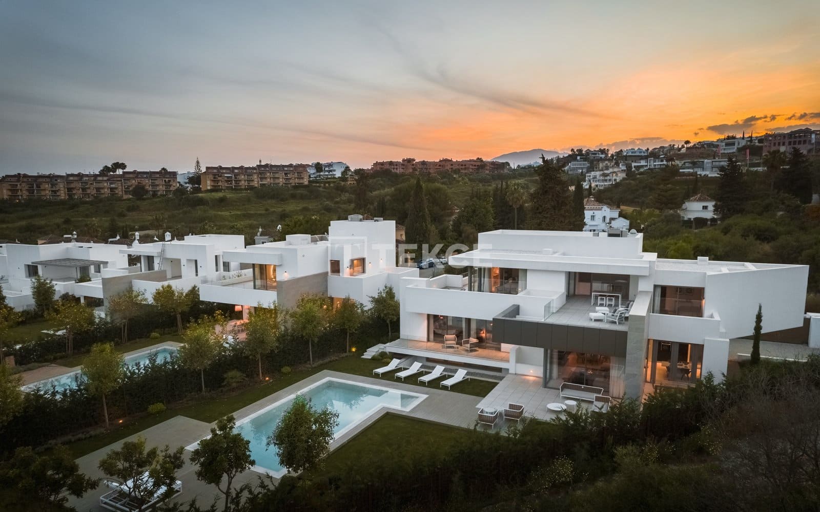 Chalet de 5 habitaciones en El Paraiso en venta con piscina - 2.485.000 € (Ref: 8965487)