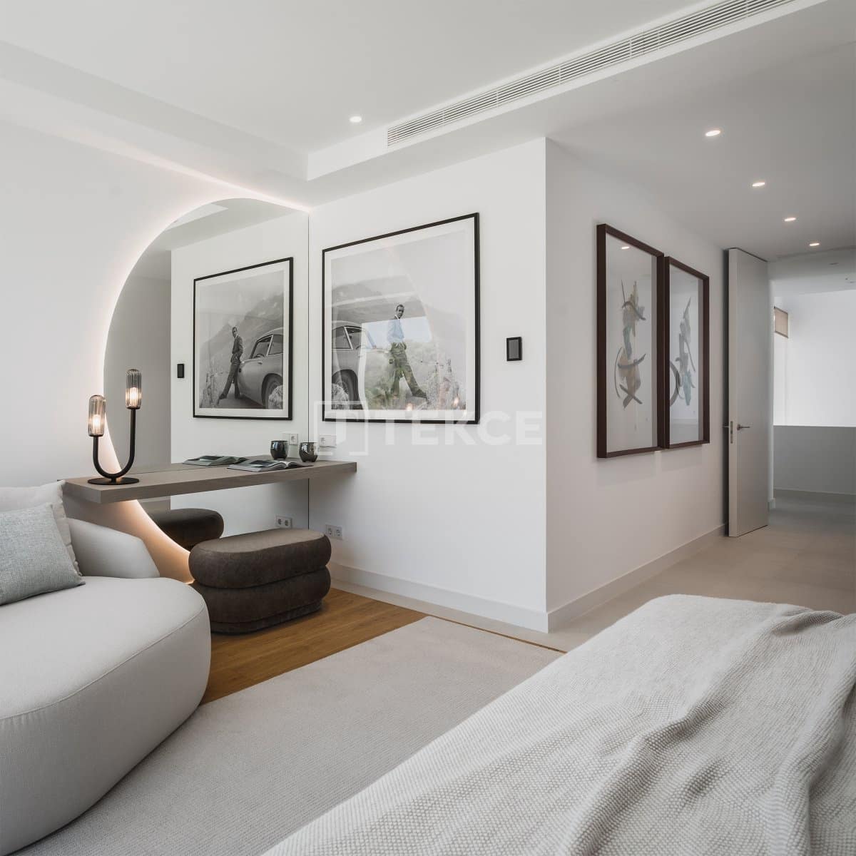 4 soverom Villa til salgs i El Paraiso med svømmebasseng - € 2 395 000 (Ref: 8965488)