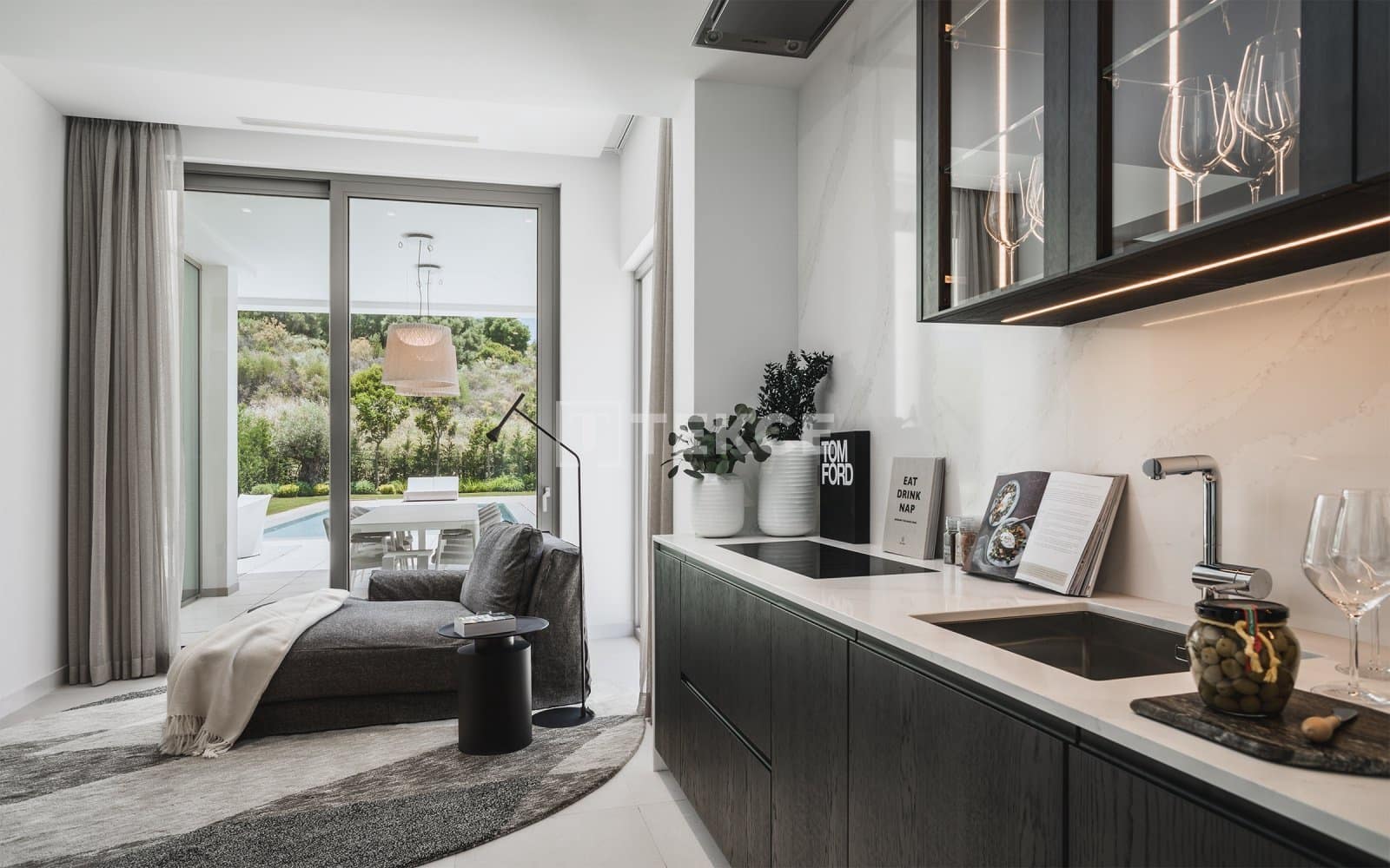 4 soverom Villa til salgs i El Paraiso med svømmebasseng - € 2 395 000 (Ref: 8965488)