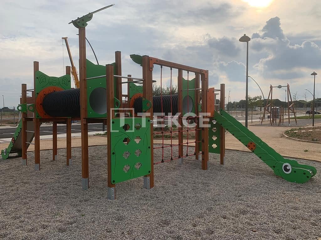 2 sovrum Villa till salu i Roldan med pool - 300 000 € (Ref: 8965498)