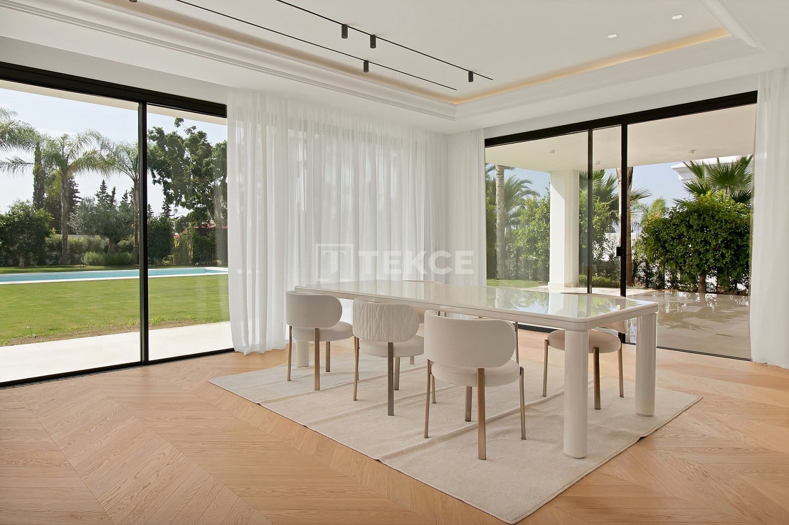 5 bedroom Villa for sale in Golden Mile with pool - € 6,400,000 (Ref: 8965517)