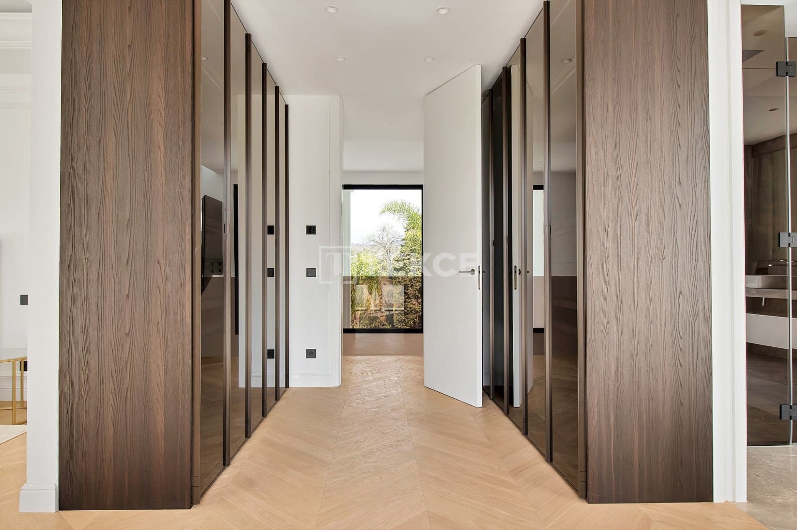 5 bedroom Villa for sale in Golden Mile with pool - € 6,400,000 (Ref: 8965517)