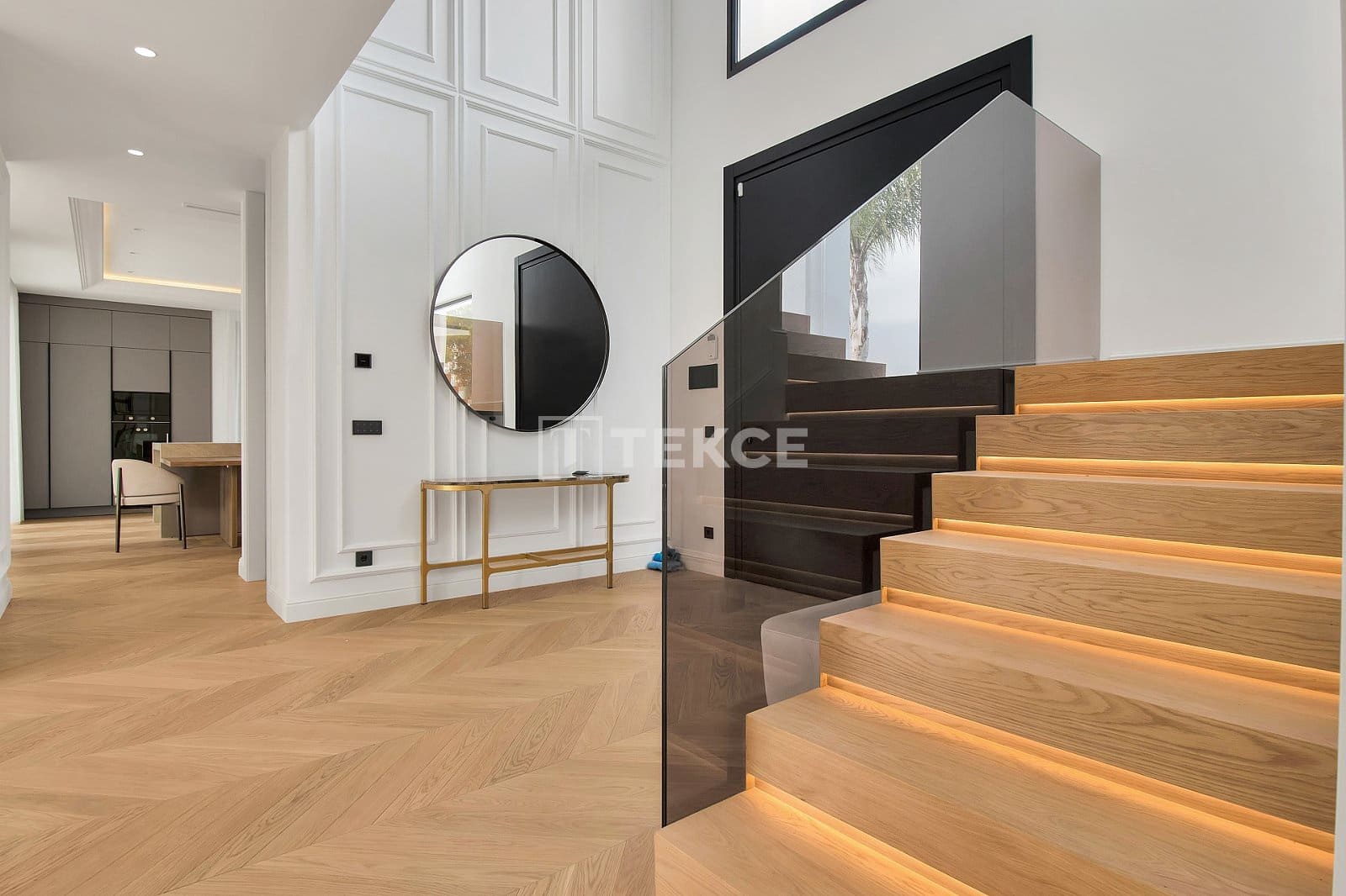 5 bedroom Villa for sale in Golden Mile with pool - € 6,400,000 (Ref: 8965517)