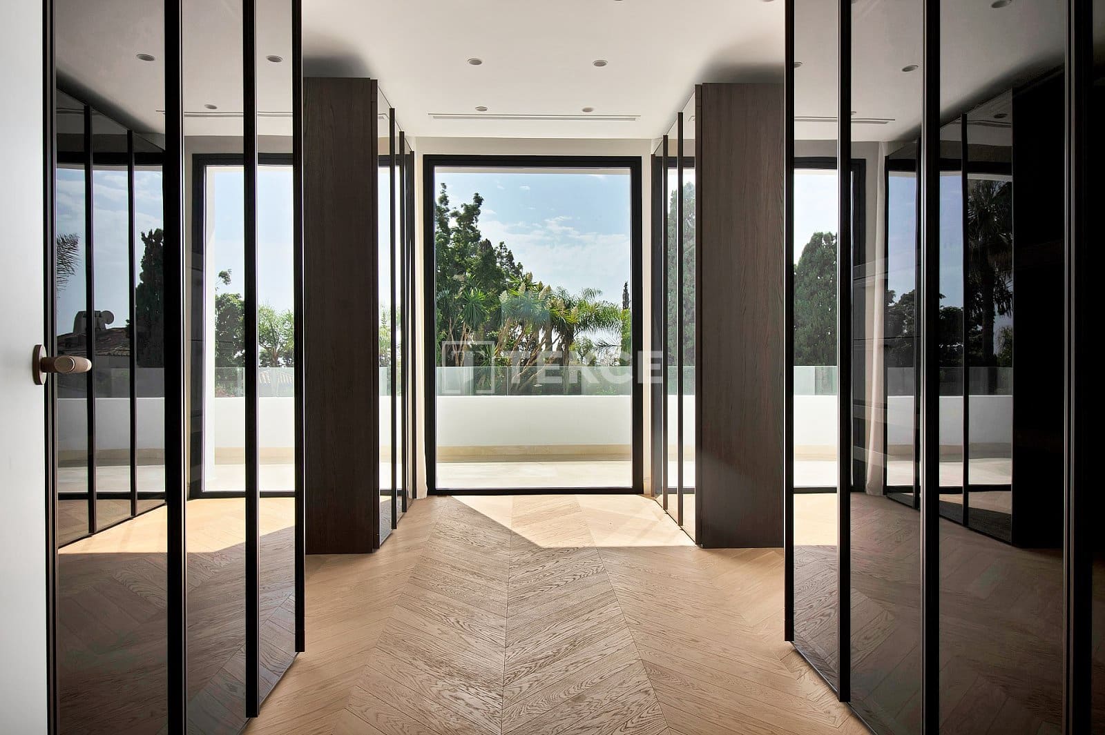 5 bedroom Villa for sale in Golden Mile with pool - € 6,400,000 (Ref: 8965517)