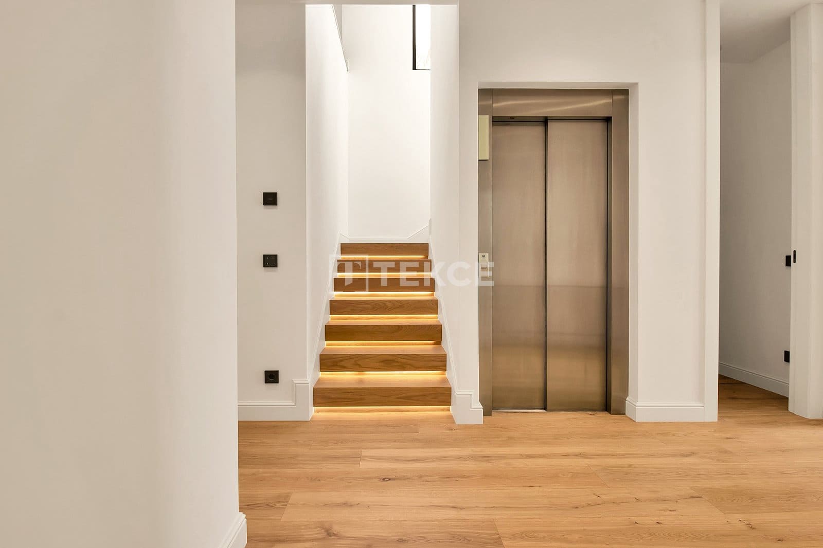 5 bedroom Villa for sale in Golden Mile with pool - € 6,400,000 (Ref: 8965517)