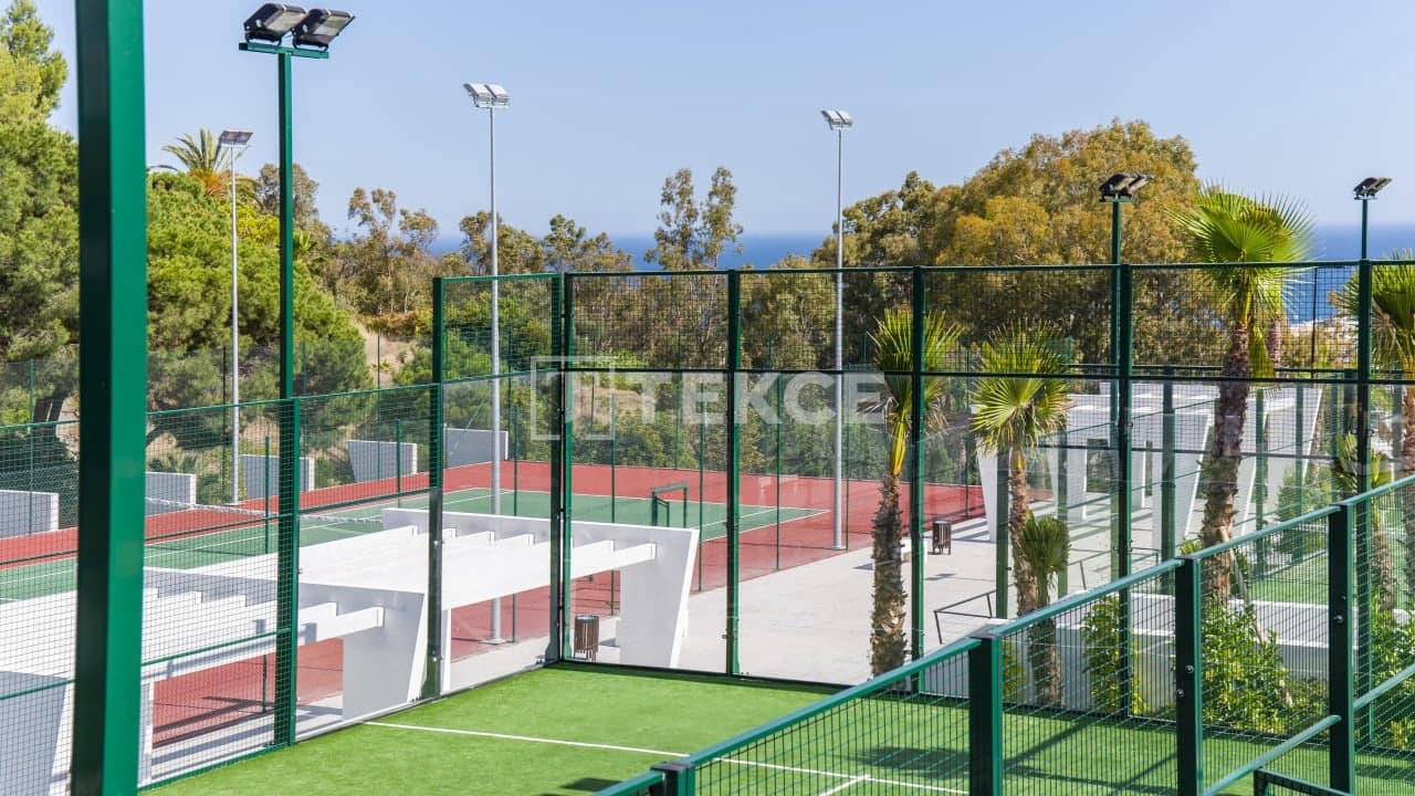 3 sypialnia Mieszkanie na sprzedaż w Estepona z basenem - 800 000 € (Ref: 8965518)