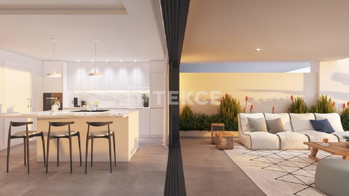 Piso de 4 habitaciones en Estepona en venta con piscina - 908.000 € (Ref: 8965521)