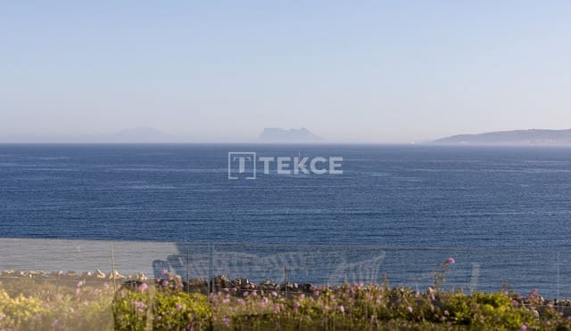 2 soverom Leilighet til salgs i Centro, Estepona med svømmebasseng - € 2 310 000 (Ref: 8965538)