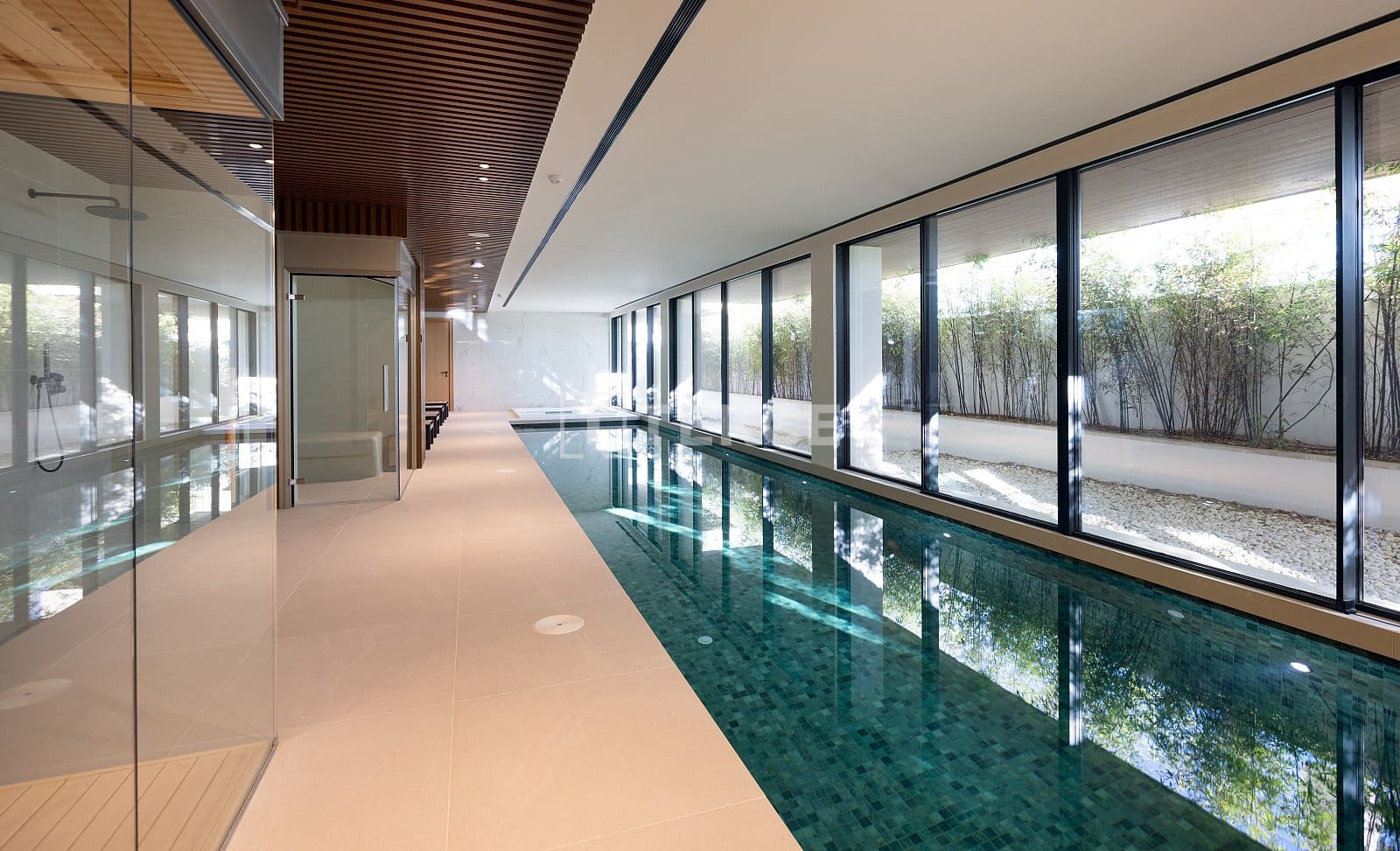 2 soveværelse Lejlighed til salg i Estepona med swimmingpool - € 2.310.000 (Ref: 8965538)