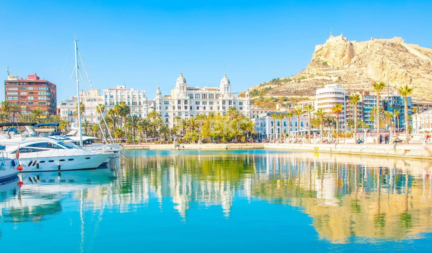 3 bedroom Flat for sale in Alicante / Alacant city with pool - € 469,000 (Ref: 8965550)