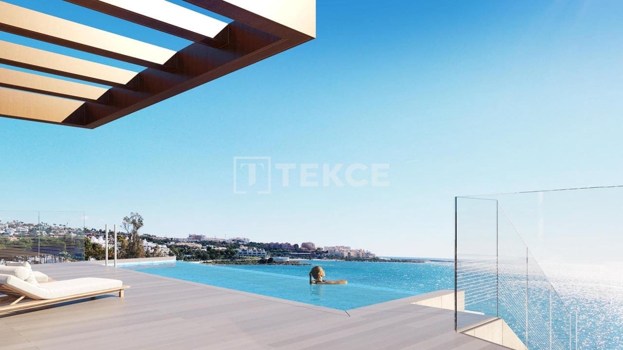 2 slaapkamer Flat te koop in Estepona met zwembad - € 995.000 (Ref: 8965557)