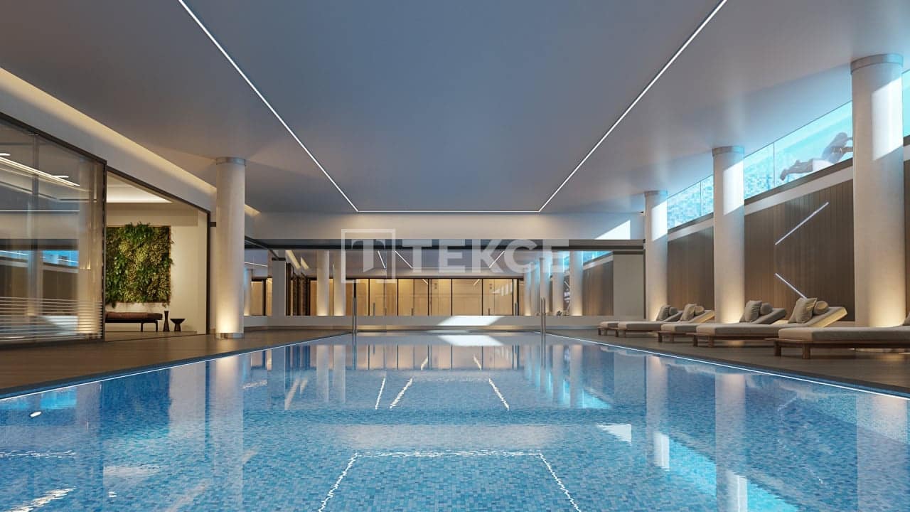 Piso de 3 habitaciones en Estepona en venta con piscina - 2.950.000 € (Ref: 8965558)