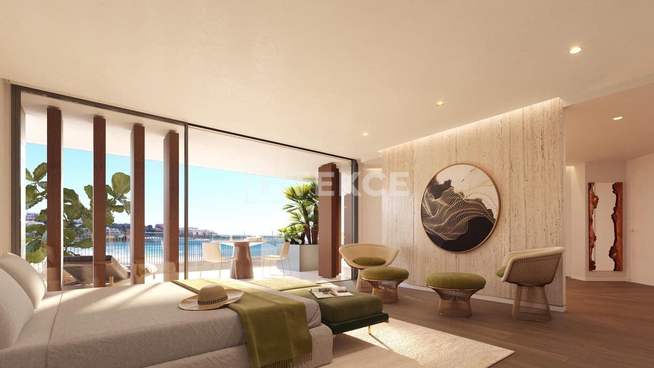 Piso de 3 habitaciones en Estepona en venta con piscina - 2.950.000 € (Ref: 8965558)