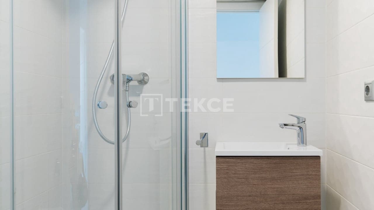 2 soveværelse Lejlighed til salg i Denia med swimmingpool - € 345.000 (Ref: 8965570)