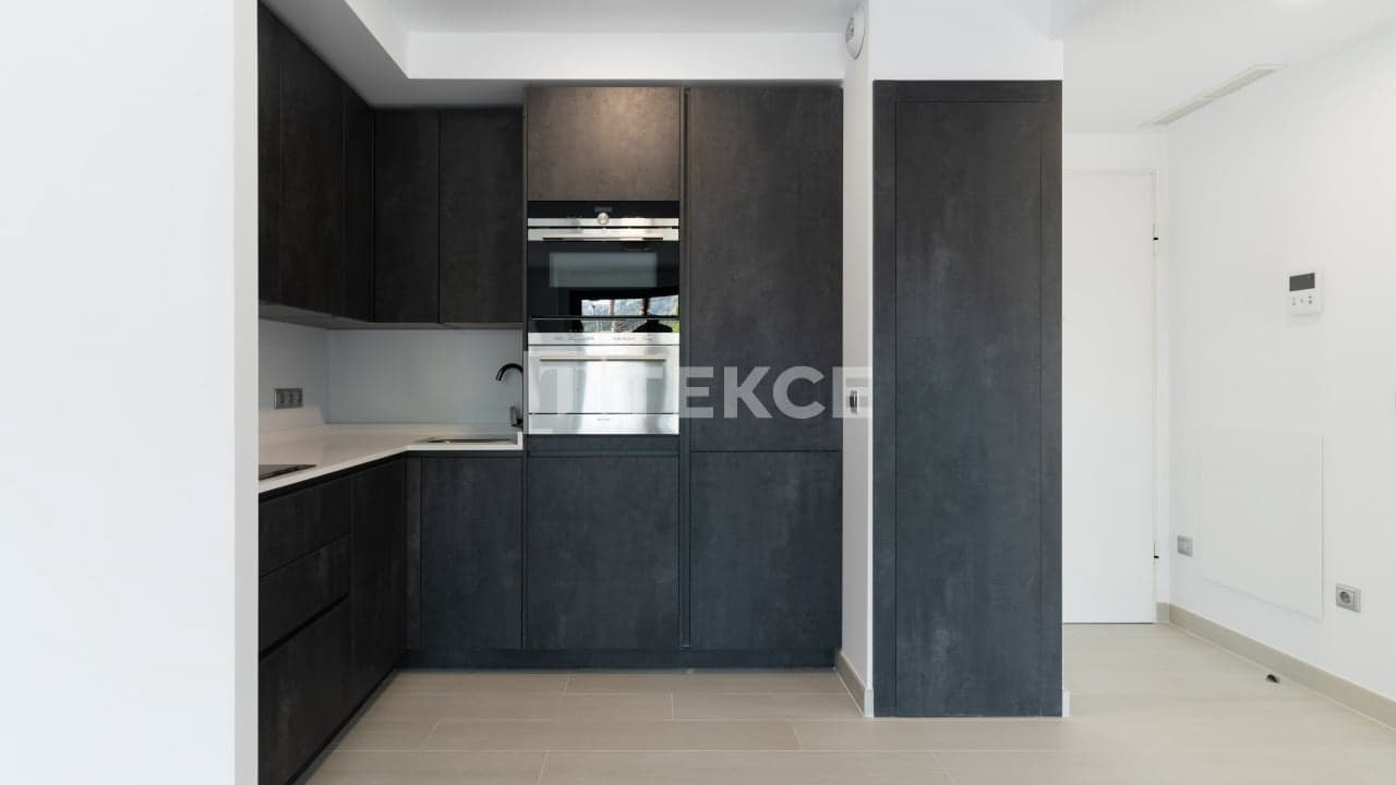 2 soveværelse Lejlighed til salg i Denia med swimmingpool - € 345.000 (Ref: 8965570)