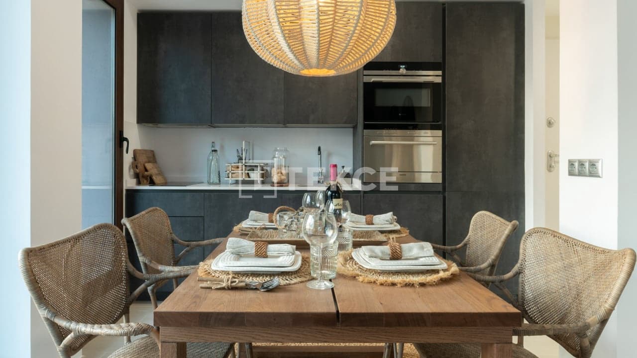 2 soveværelse Lejlighed til salg i Denia med swimmingpool - € 345.000 (Ref: 8965570)