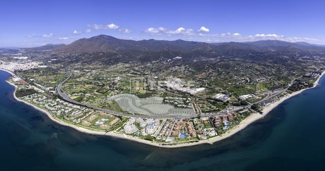 3 sovrum Lägenhet till salu i Estepona med pool - 925 000 € (Ref: 8965572)