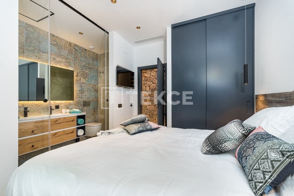 4 bedroom Villa for sale in Ciudad Quesada with pool - € 1,450,000 (Ref: 8965582)