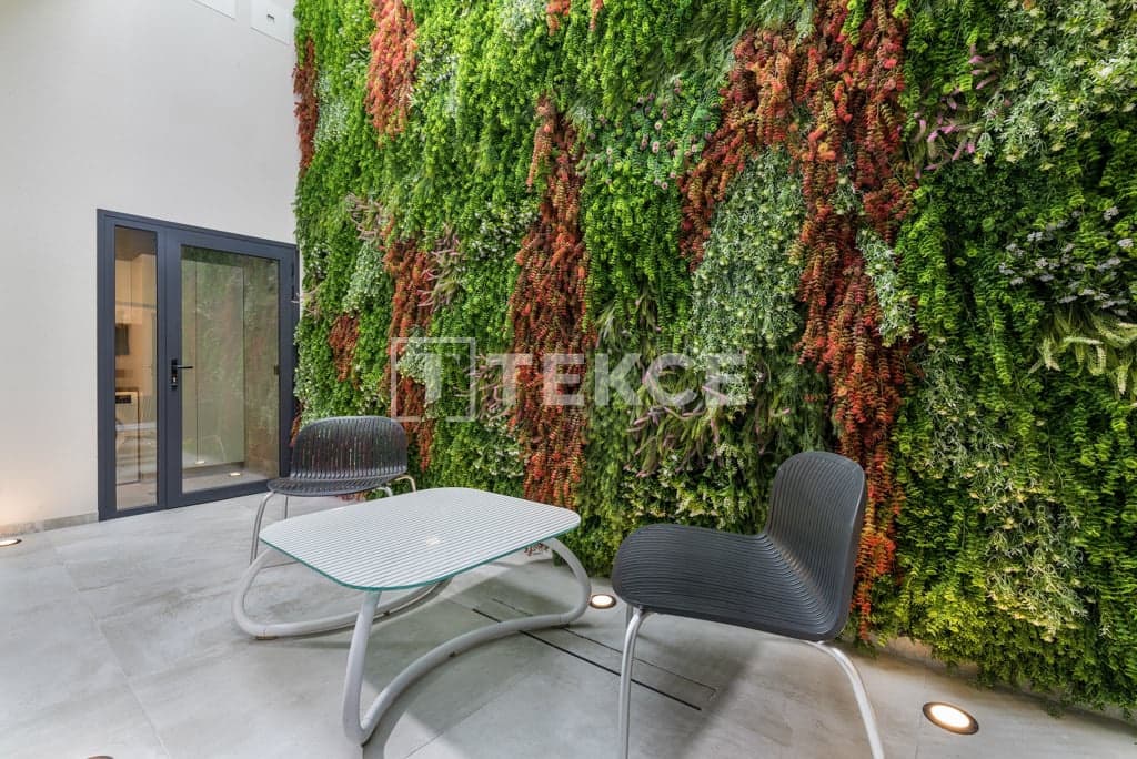 4 bedroom Villa for sale in Ciudad Quesada with pool - € 1,450,000 (Ref: 8965582)