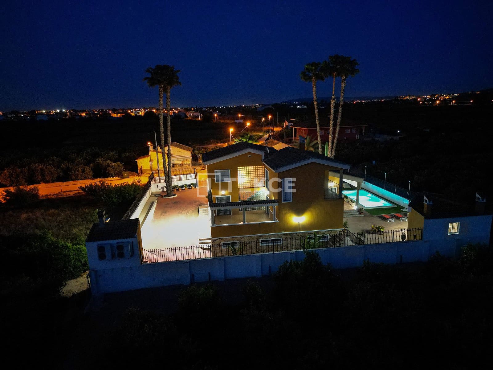 5 chambre Villa/Maison à vendre à Orihuela avec piscine - 675 000 € (Ref: 8965584)