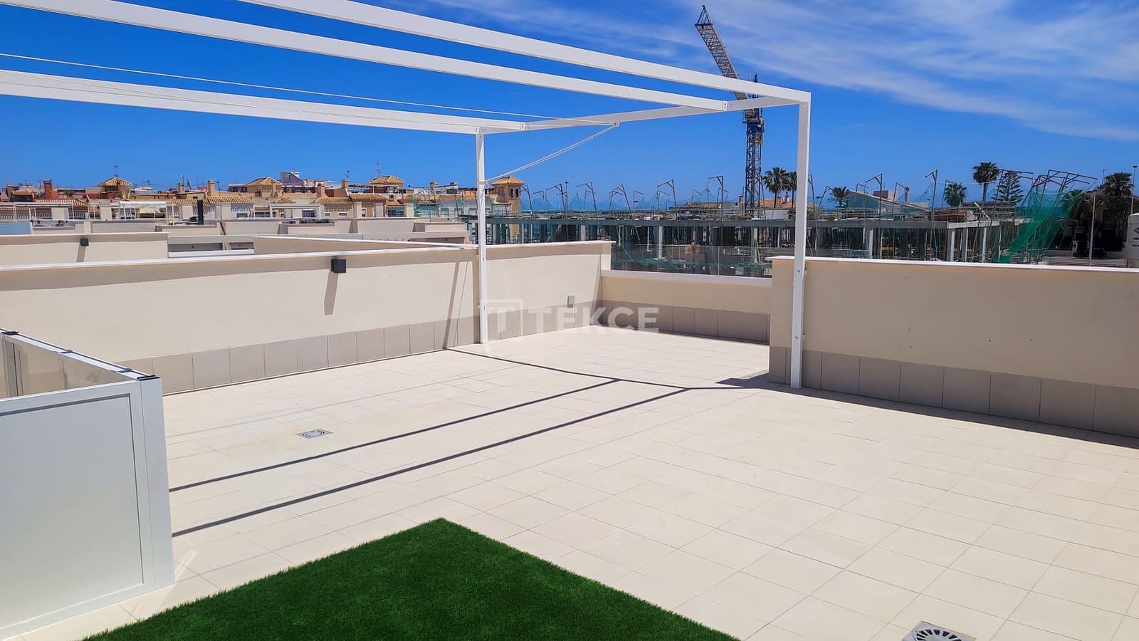 2 Zimmer Wohnung zu verkaufen in Torrevieja mit Pool - 360.000 € (Ref: 8965586)