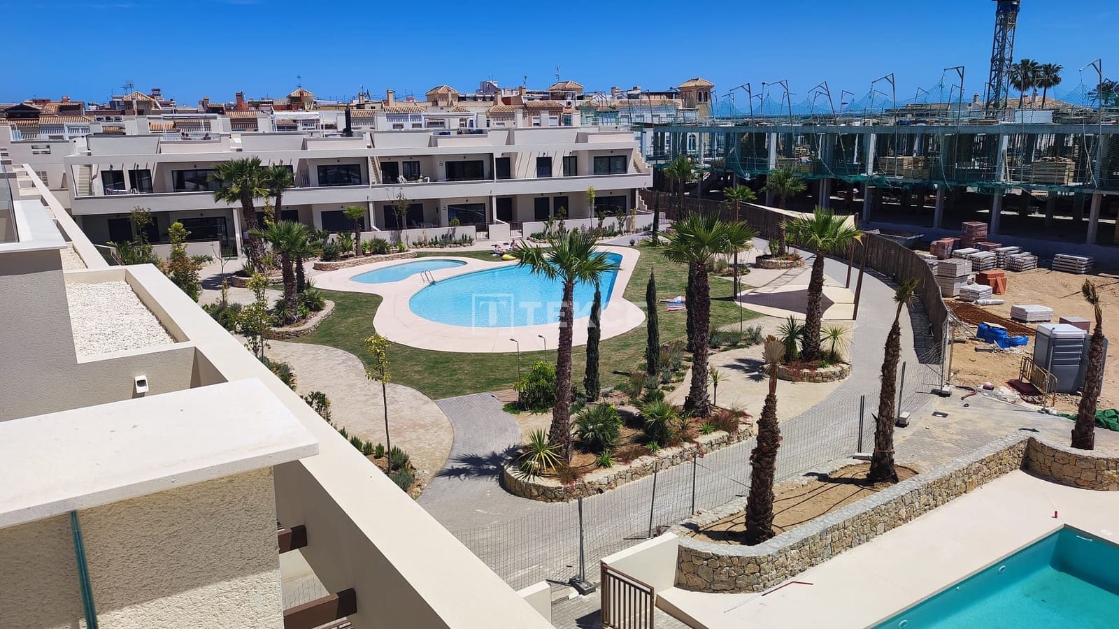 2 Zimmer Wohnung zu verkaufen in Torrevieja mit Pool - 360.000 € (Ref: 8965586)